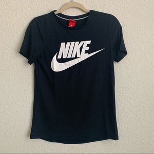 Women’s Nike Logo Tee